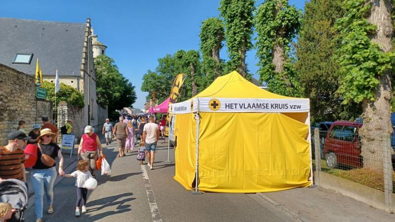 Emelkoen bruist  16 - Reuze Rommelmarkt met Boeken-, Vinyl- en CD‑Beurs in Humelgem 